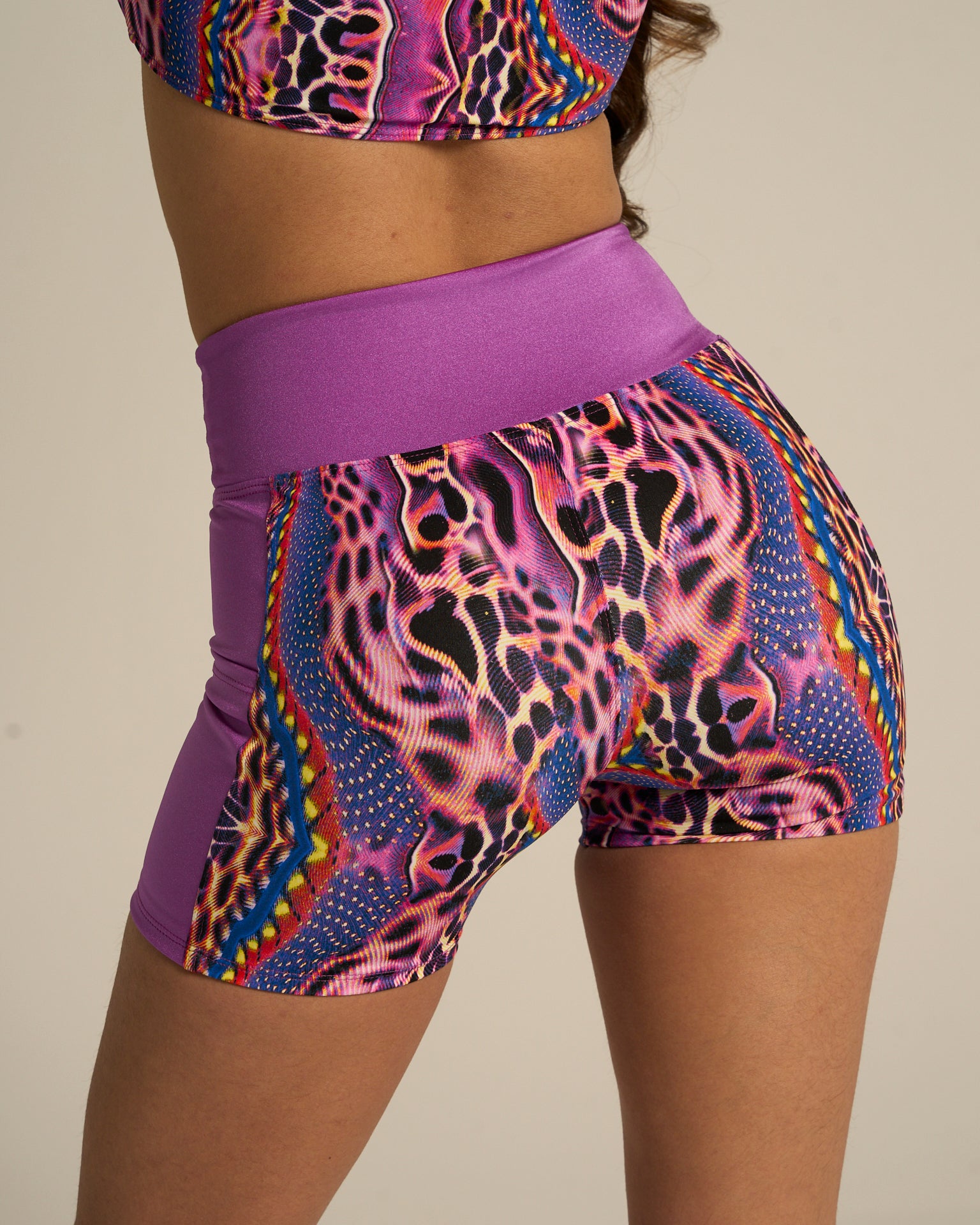 Shorts con Banda Recta y bolsillo de lado