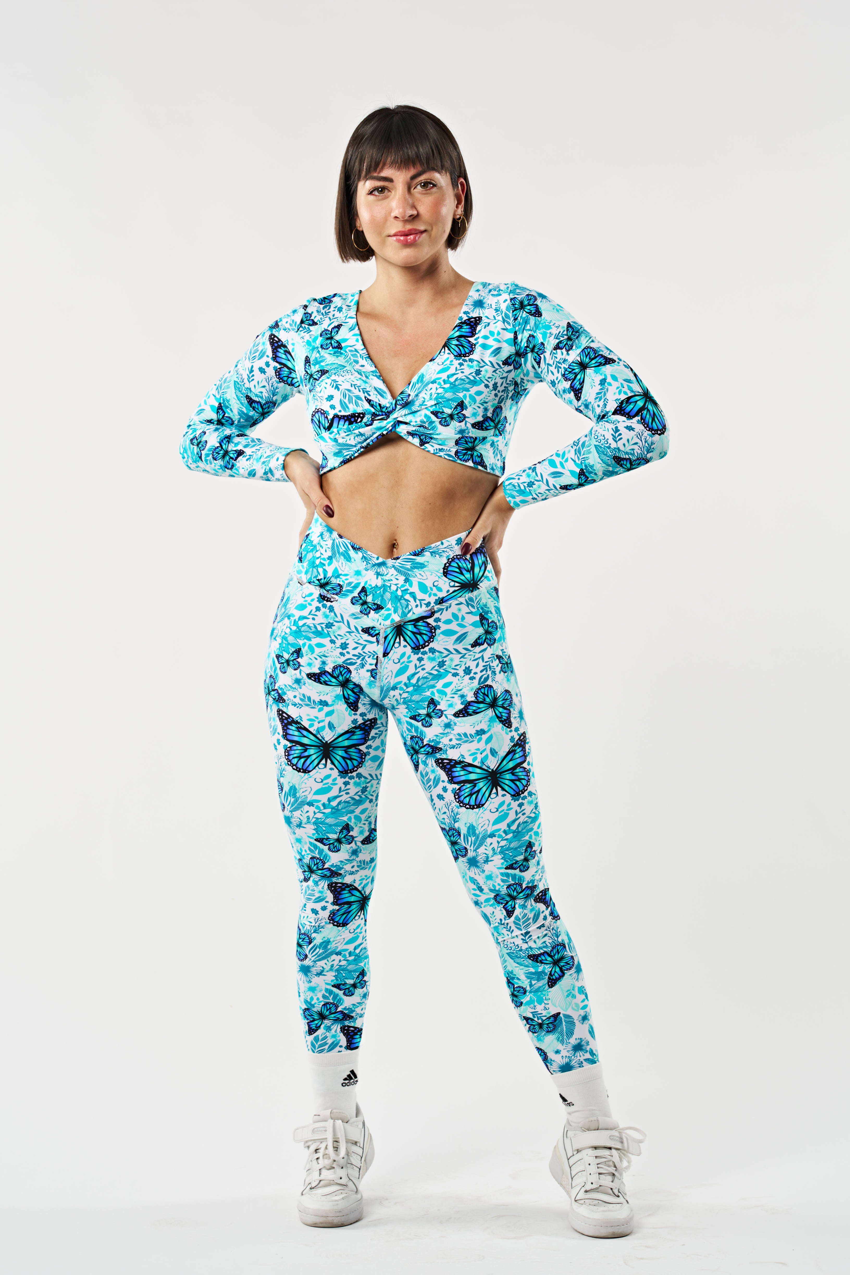 Leggings with V-cut band
